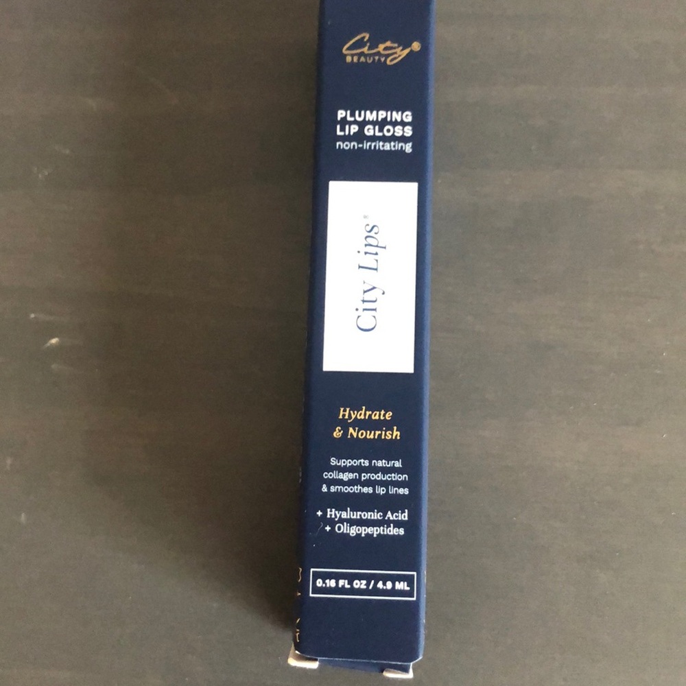 City Lips plumping lip gloss clear